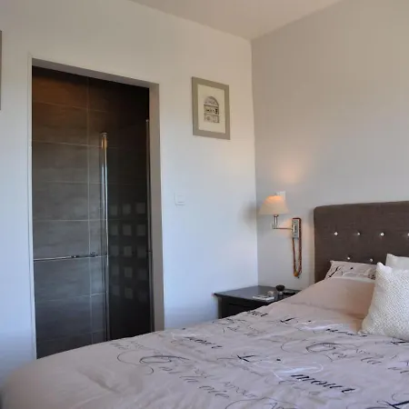 Villa Lavish House In Ardeche With Shared Pool